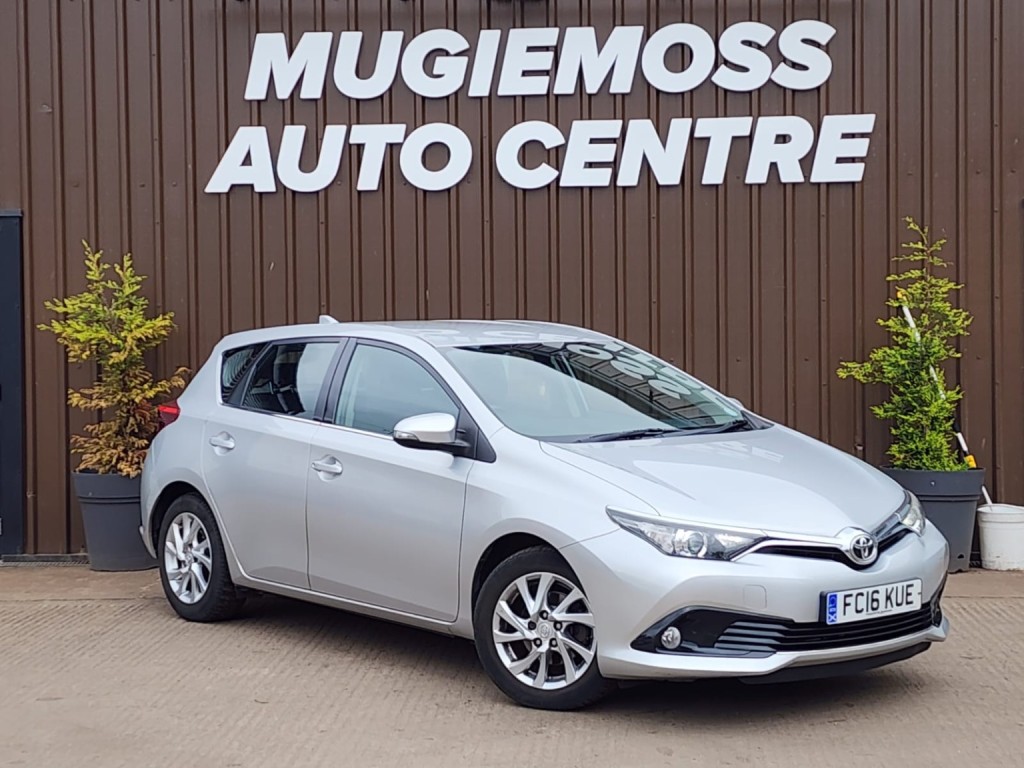 2016 Toyota AURIS